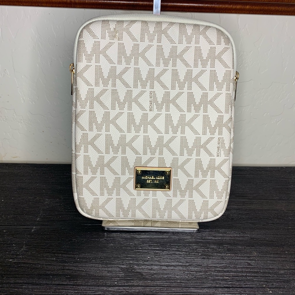 MICHAEL KORS Leather iPad Case